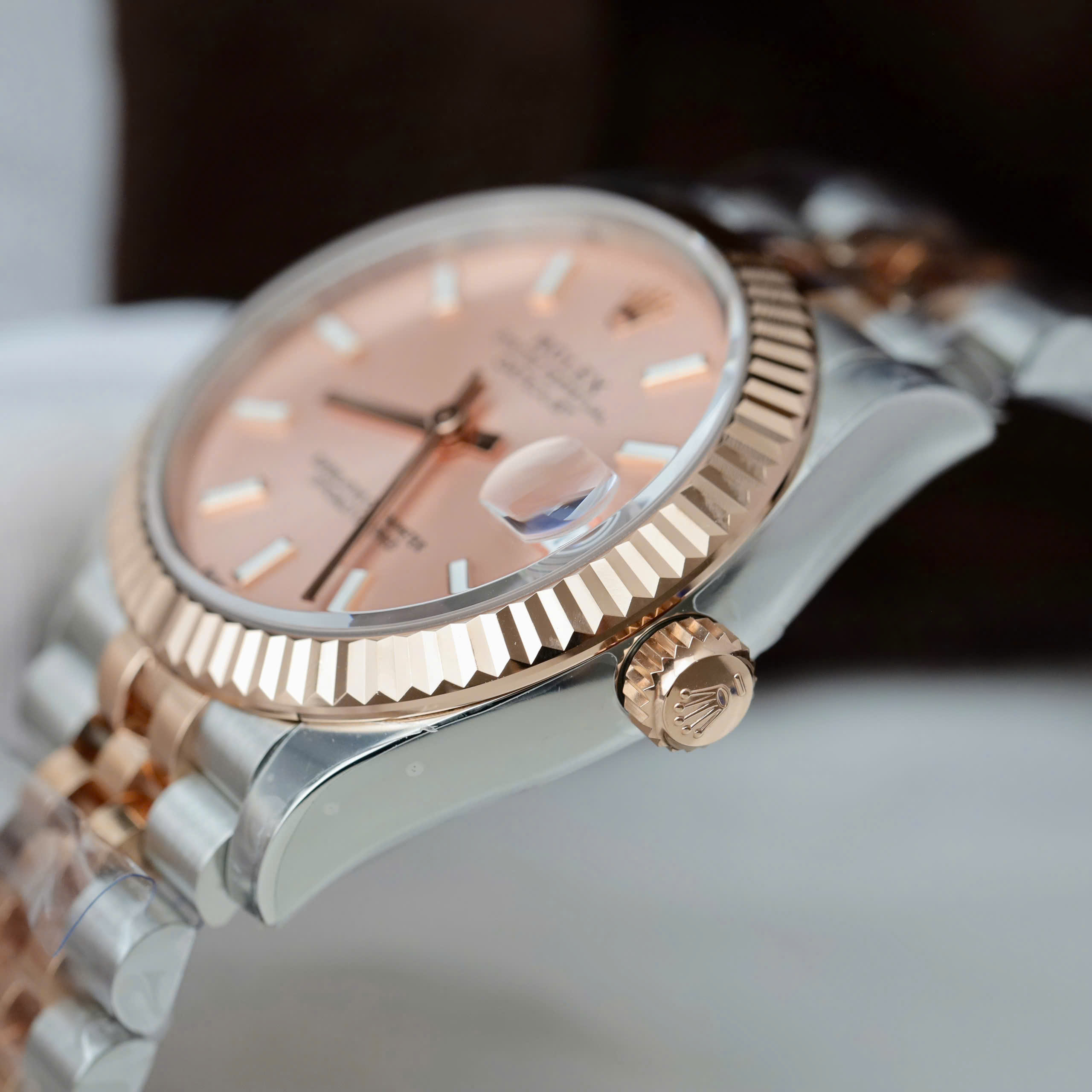 Đồng Hồ DateJust Replica 11 Mặt Số Hồng Cọc Số Dạ Quang Nhà Máy THB 31mm (6) Đồng Hồ Rolex DateJust Replica 11 Mặt Số Hồng Cọc Số Dạ Quang Nhà Máy THB 31mm