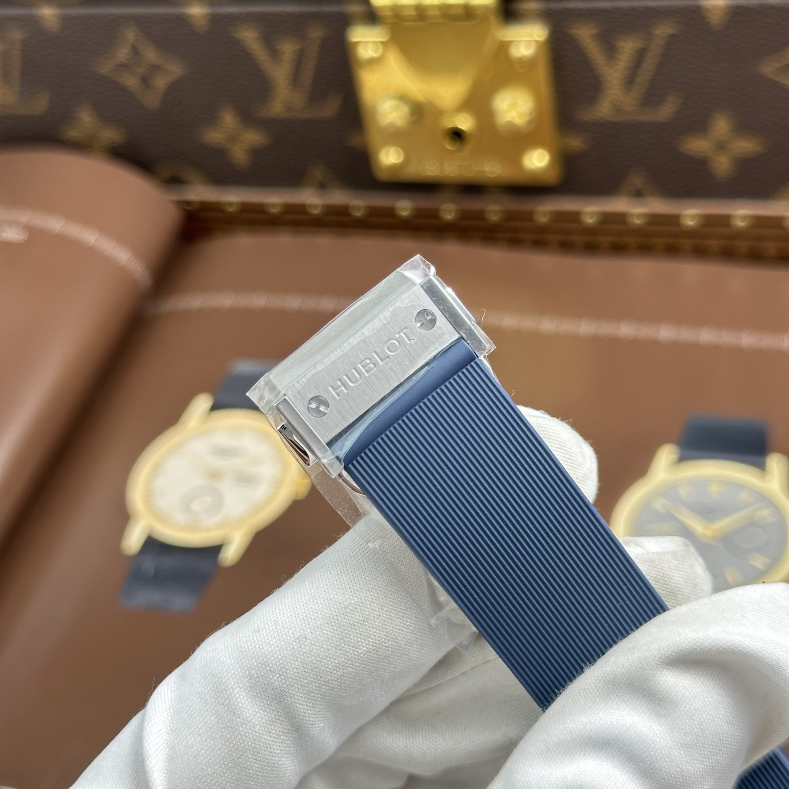 Đồng Hồ Hublot Classic Fusion Titanium Replica 11 Boutique Pisa 1940 Edition Xưởng JJZ 42mm (11) Đồng Hồ Hublot Classic Fusion Titanium Replica 11 Boutique Pisa 1940 Edition Xưởng JJZ 42mm