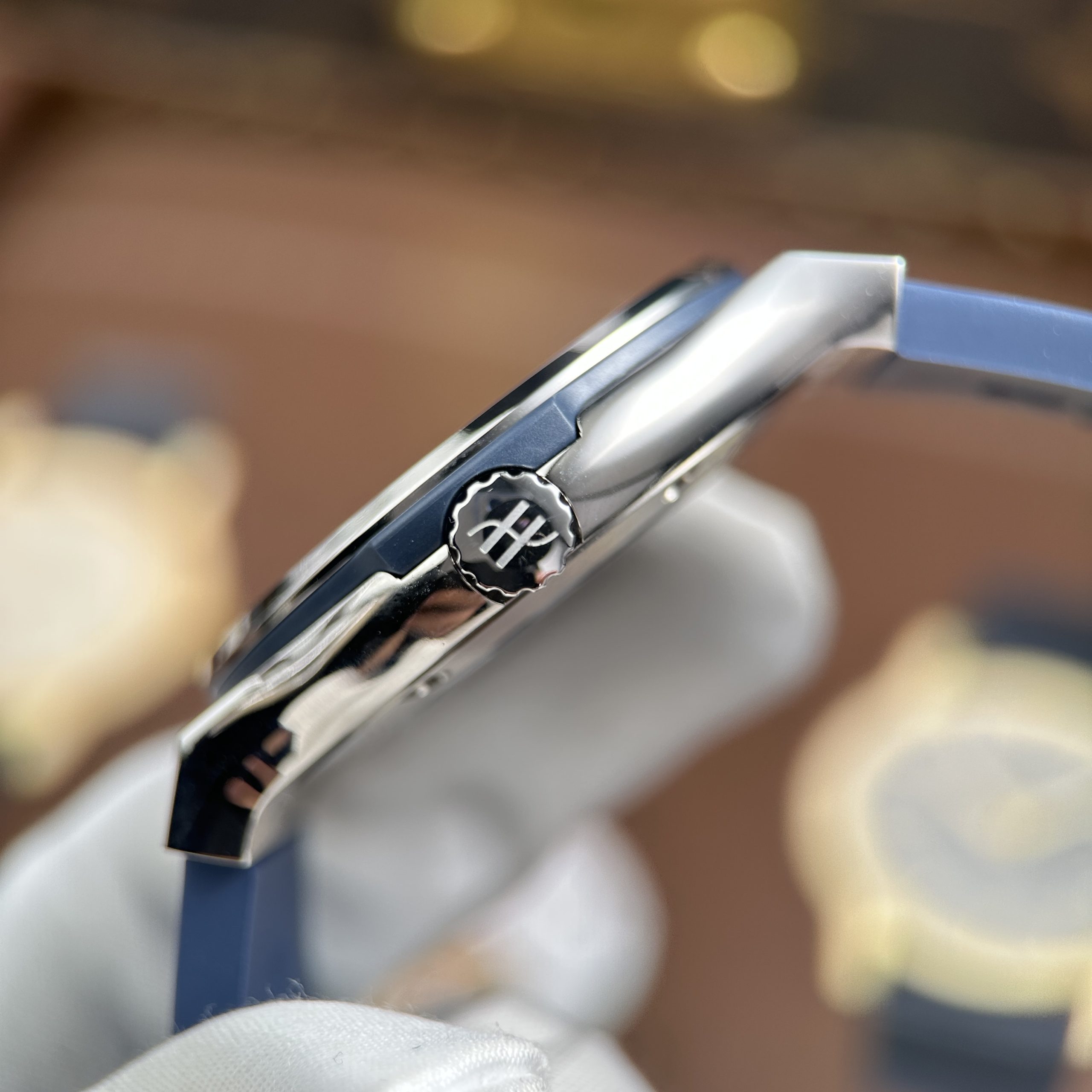 Đồng Hồ Hublot Classic Fusion Titanium Replica 11 Boutique Pisa 1940 Edition Xưởng JJZ 42mm (9) Đồng Hồ Hublot Classic Fusion Titanium Replica 11 Boutique Pisa 1940 Edition Xưởng JJZ 42mm