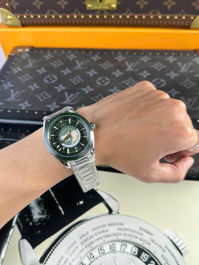 Đồng Hồ Omega Seamaster Aqua Terra Worldtimer Replica 11 Màu Xanh Lá Dây Kim Loại 43mm