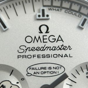 Đồng Hồ Omega Speedmaster Apollo 13 Snoopy Chế Tác Mặt Trắng New 2025 42mm