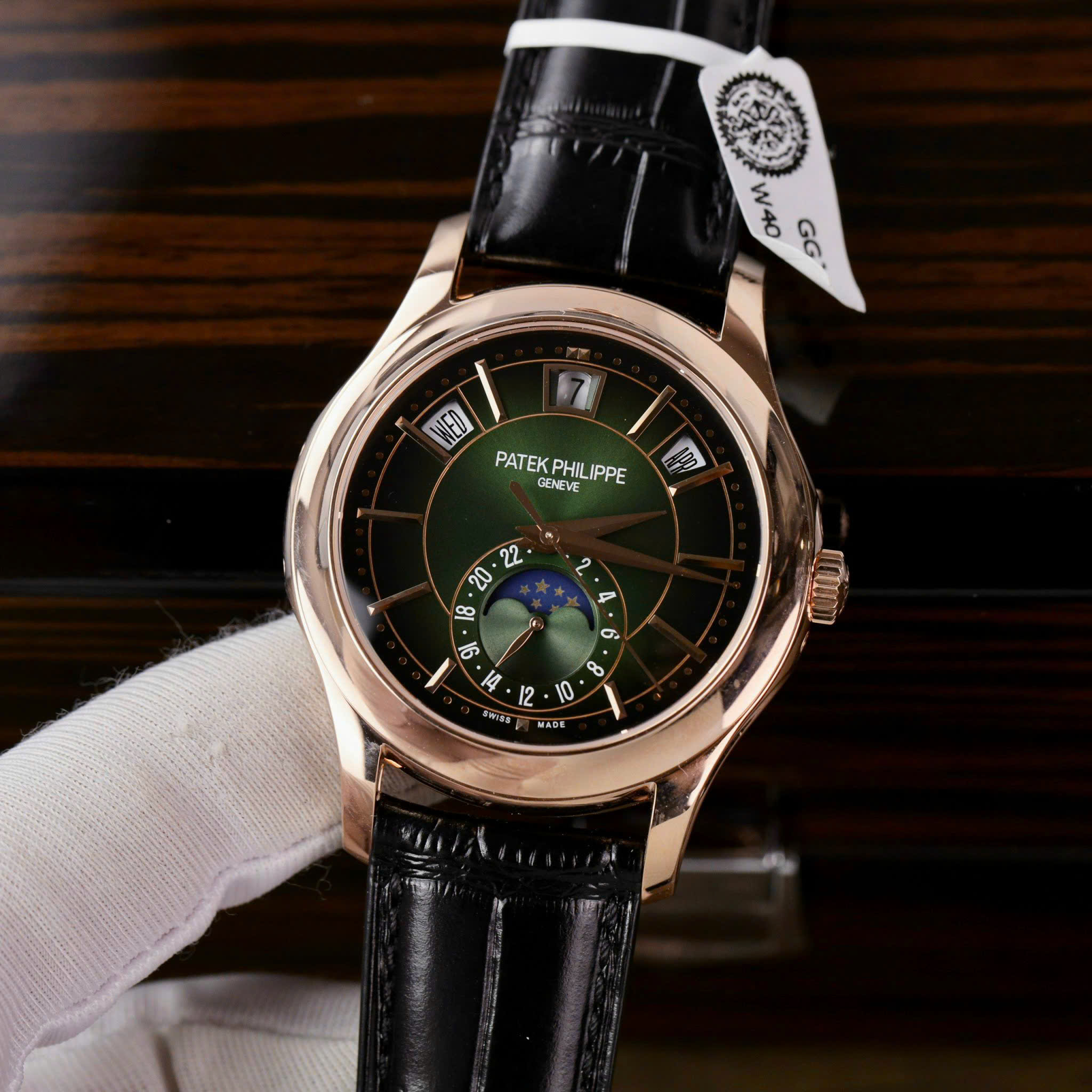 Đồng Hồ Patek Philippe 5205R Chế Tác Bọc Vàng 18K Mặt Xanh Lá Xưởng GR 40mm (5) Đồng Hồ Patek Philippe 5205R Chế Tác Bọc Vàng 18K Mặt Xanh Lá Xưởng GR 40mm
