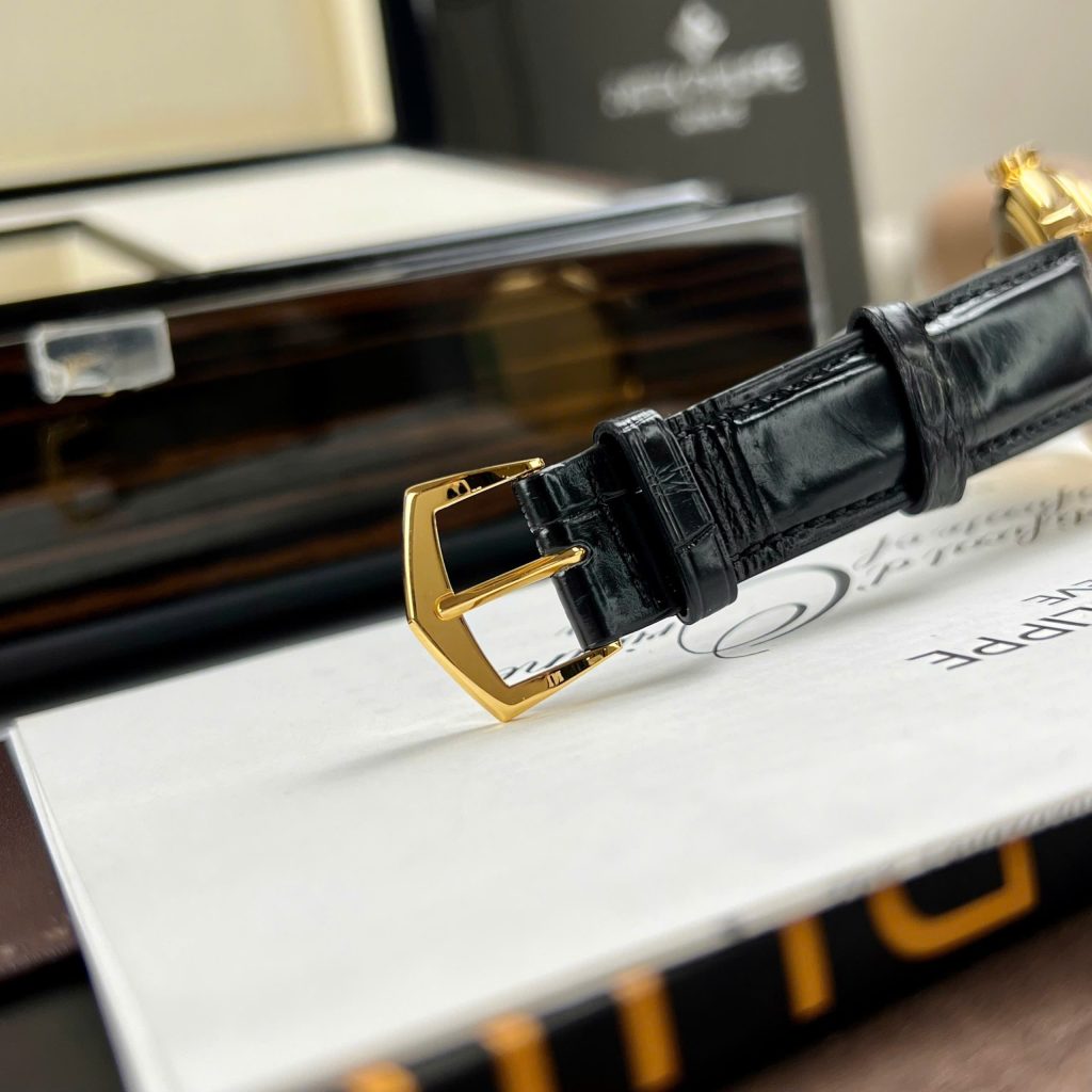 Đồng Hồ Patek Philippe Calatrava 5227 Chế Tác Bọc Vàng 18K Dây Da Nâu Nhà Máy 3K 40mm