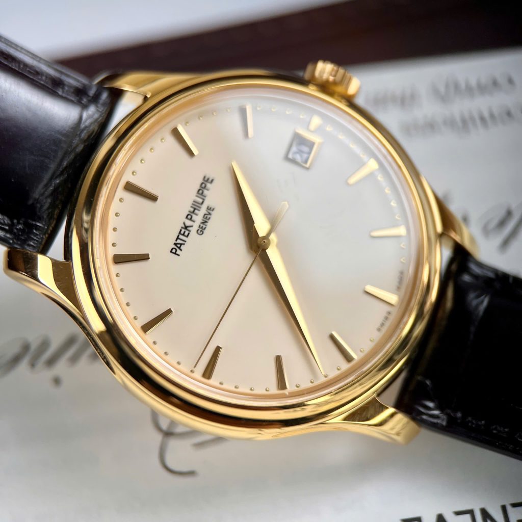 Đồng Hồ Patek Philippe Calatrava 5227 Chế Tác Bọc Vàng 18K Dây Da Nâu Nhà Máy 3K 40mm