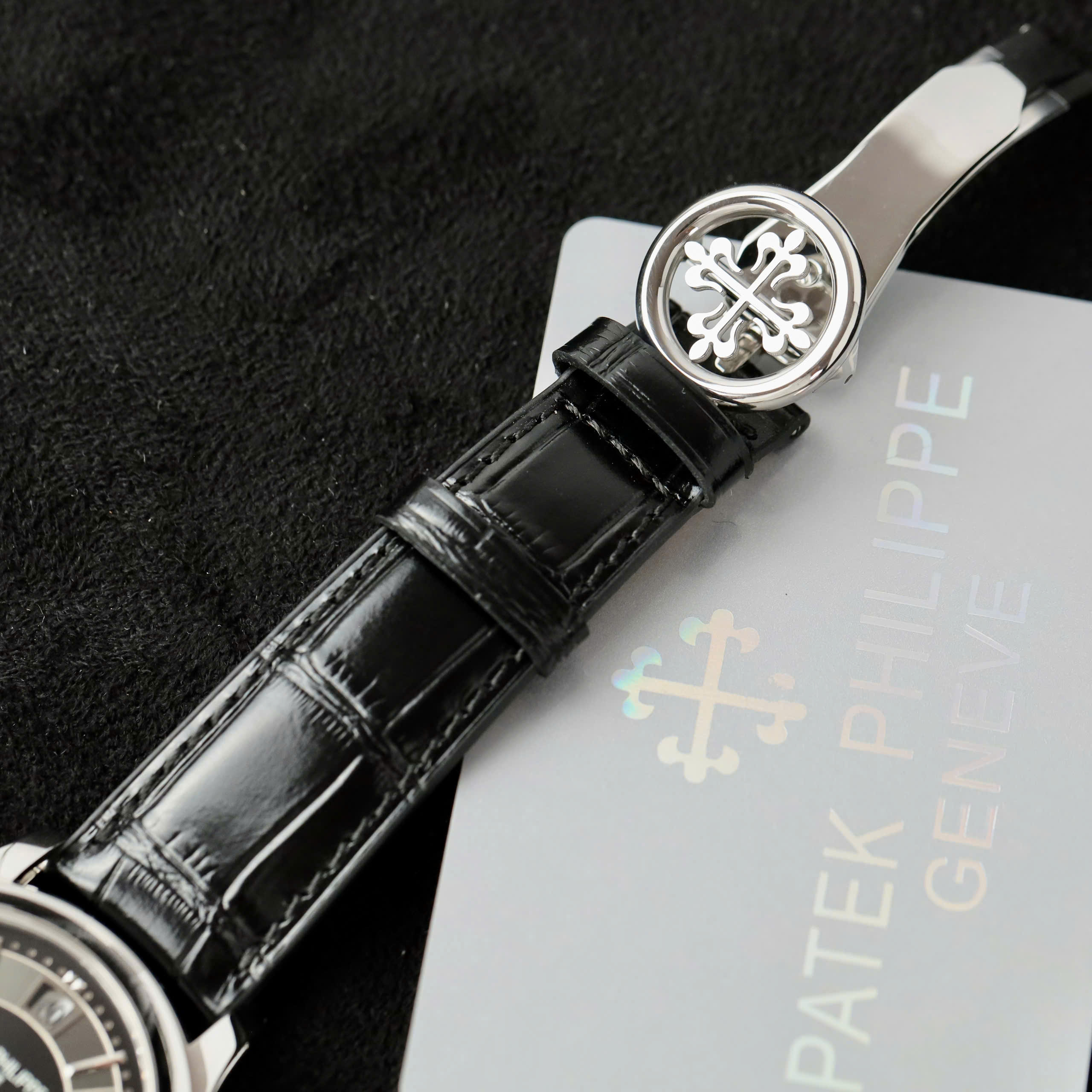 Đồng Hồ Patek Philippe Chế Tác Complications 5205R Mặt Đen Nhà Máy GR 40mm (8) Đồng Hồ Patek Philippe Chế Tác Complications 5205R Mặt Đen Nhà Máy GR 40mm