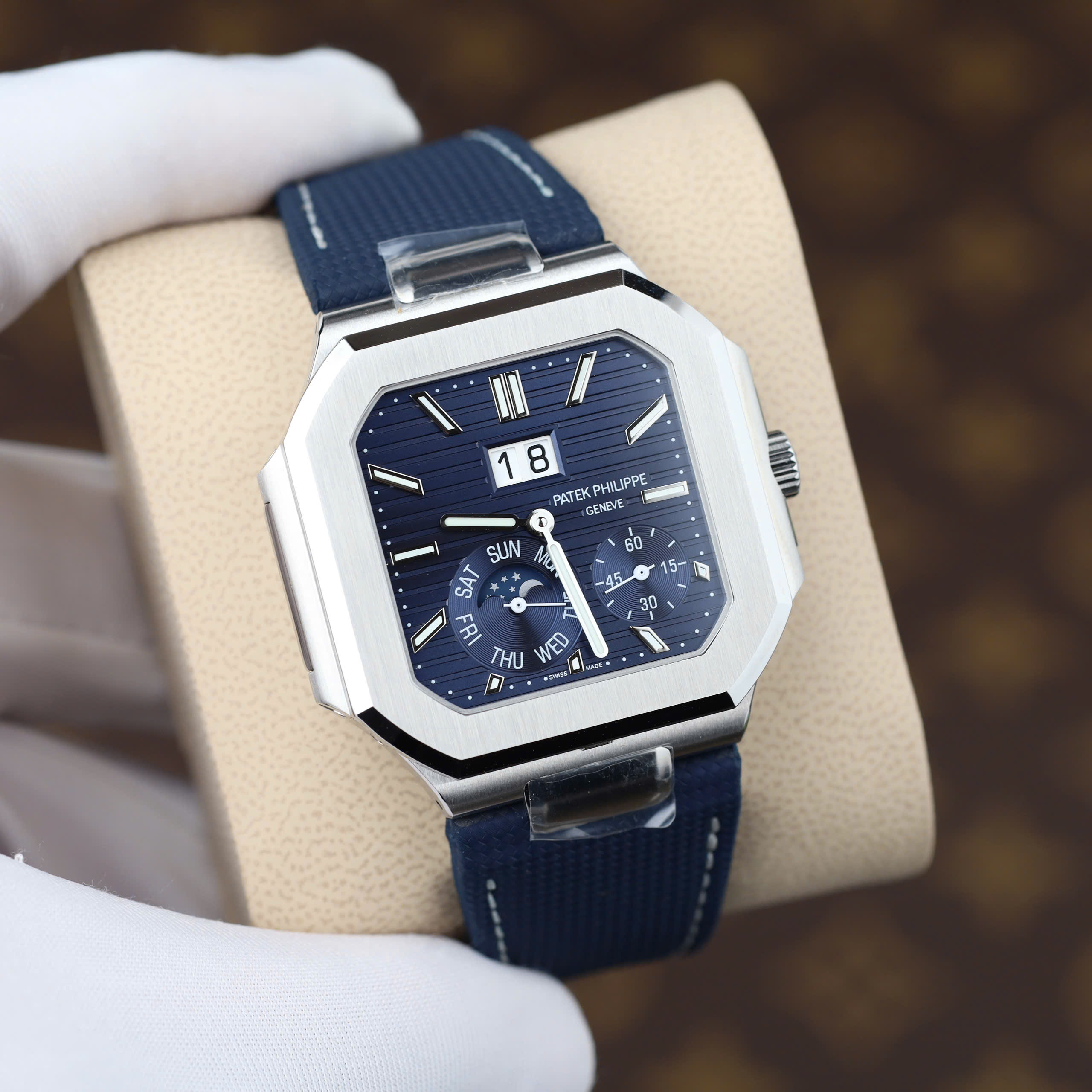 Đồng Hồ Patek Philippe Cubitus 5822P Replica 11 Mặt Xanh Dương Dây Vải Nato 45mm (2) Đồng Hồ Patek Philippe Cubitus 5822P Replica 11 Mặt Xanh Dương Dây Vải Nato 45mm