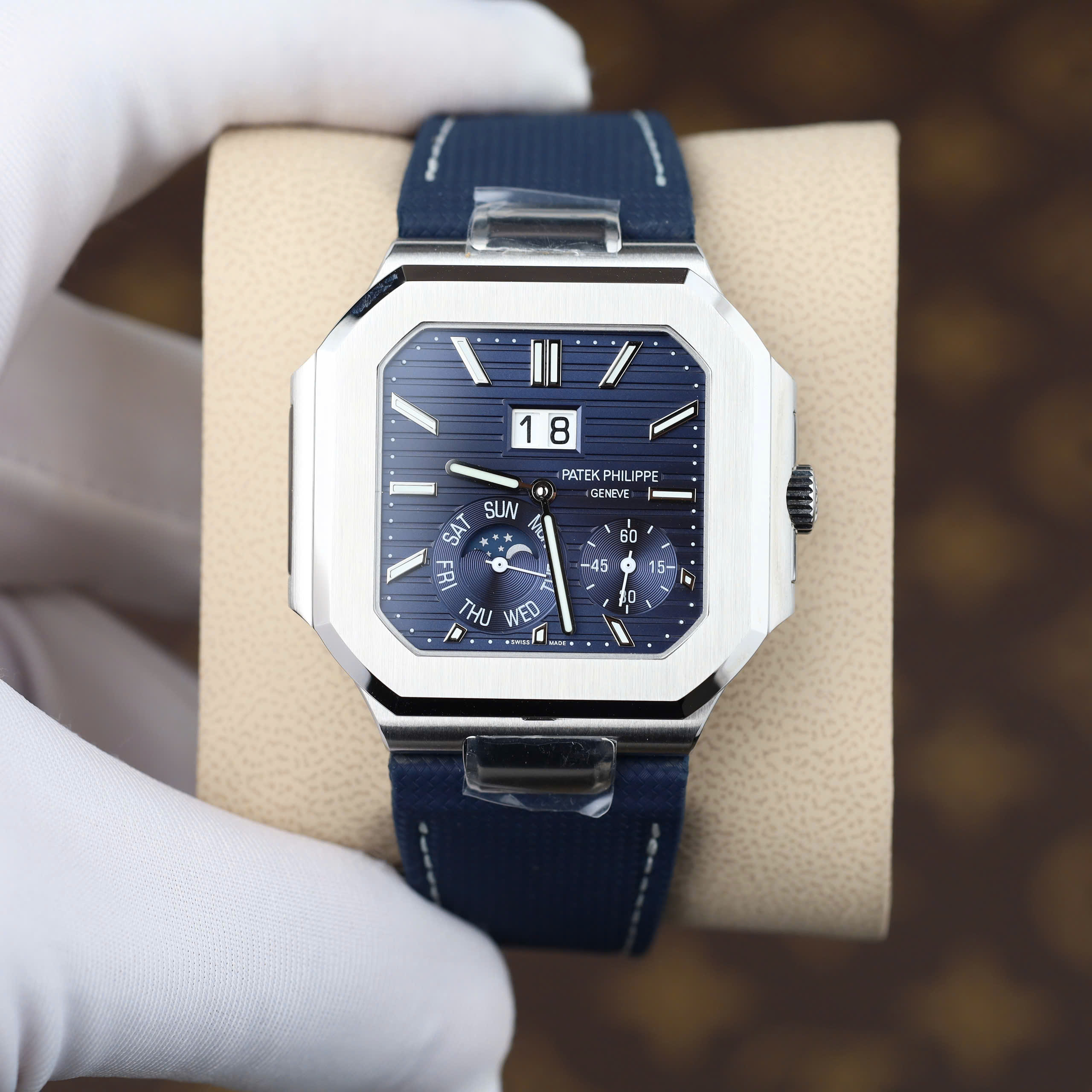 Đồng Hồ Patek Philippe Cubitus 5822P Replica 11 Mặt Xanh Dương Dây Vải Nato 45mm (3) Đồng Hồ Patek Philippe Cubitus 5822P Replica 11 Mặt Xanh Dương Dây Vải Nato 45mm