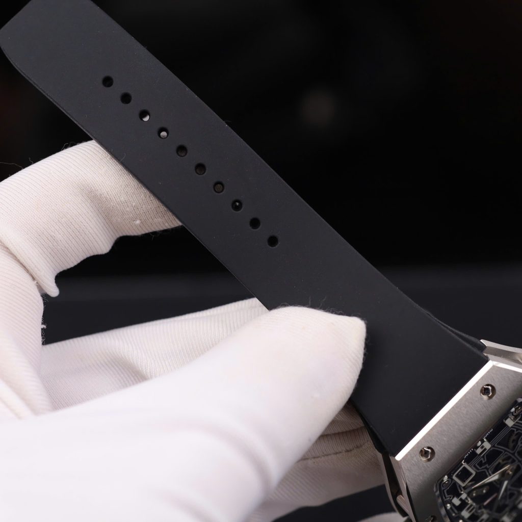 Đồng Hồ Richard Mille Replica Cao Cấp RM67-01 Skeleton Vỏ Titanium Siêu Nhẹ 38,7mm