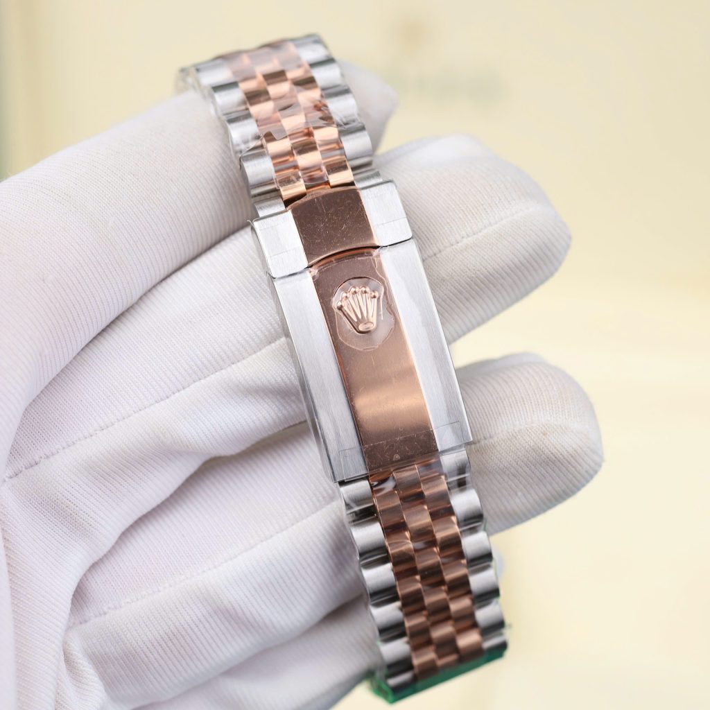 Đồng Hồ Rolex DateJust 126331 Replica 11 Mặt Chocolate Dây Kim Loại Demi Nhà Máy Clean 41mm
