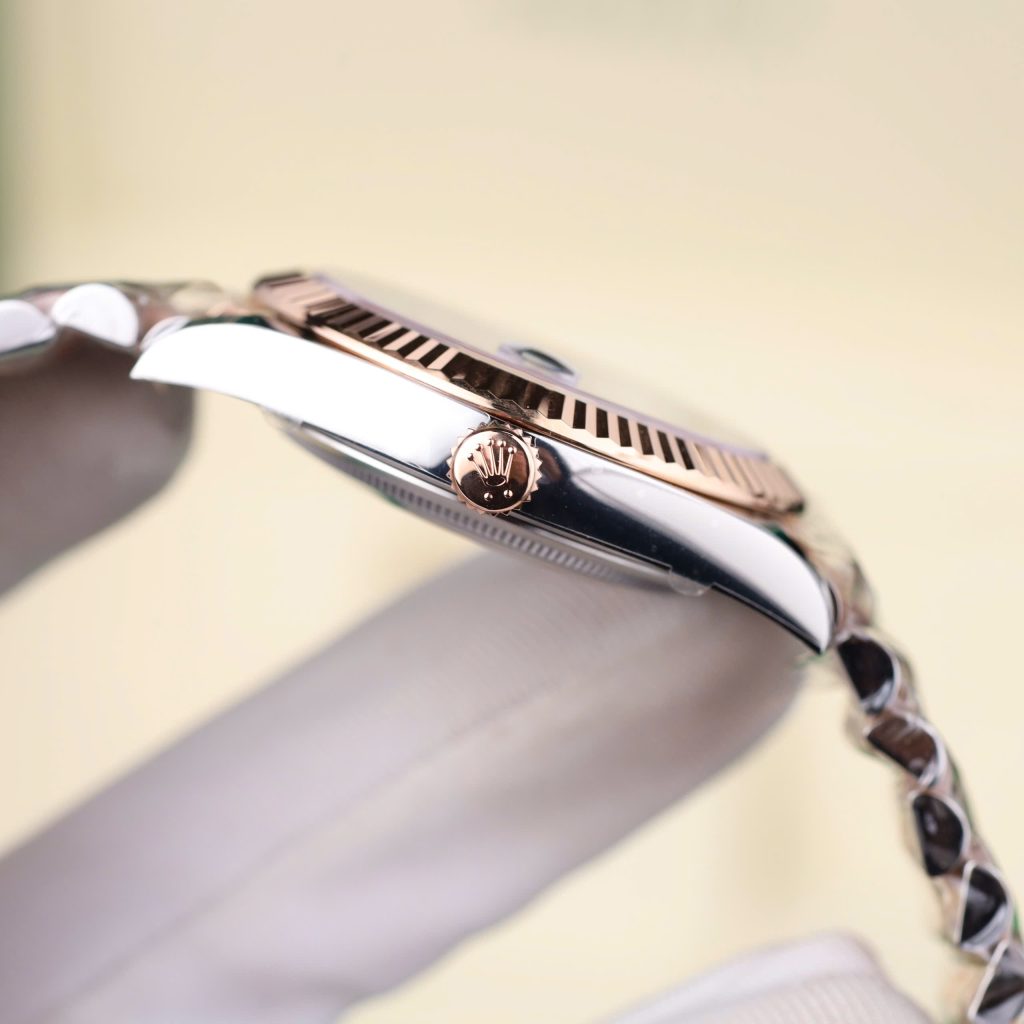 Đồng Hồ Rolex DateJust 126331 Replica 11 Mặt Chocolate Dây Kim Loại Demi Nhà Máy Clean 41mm