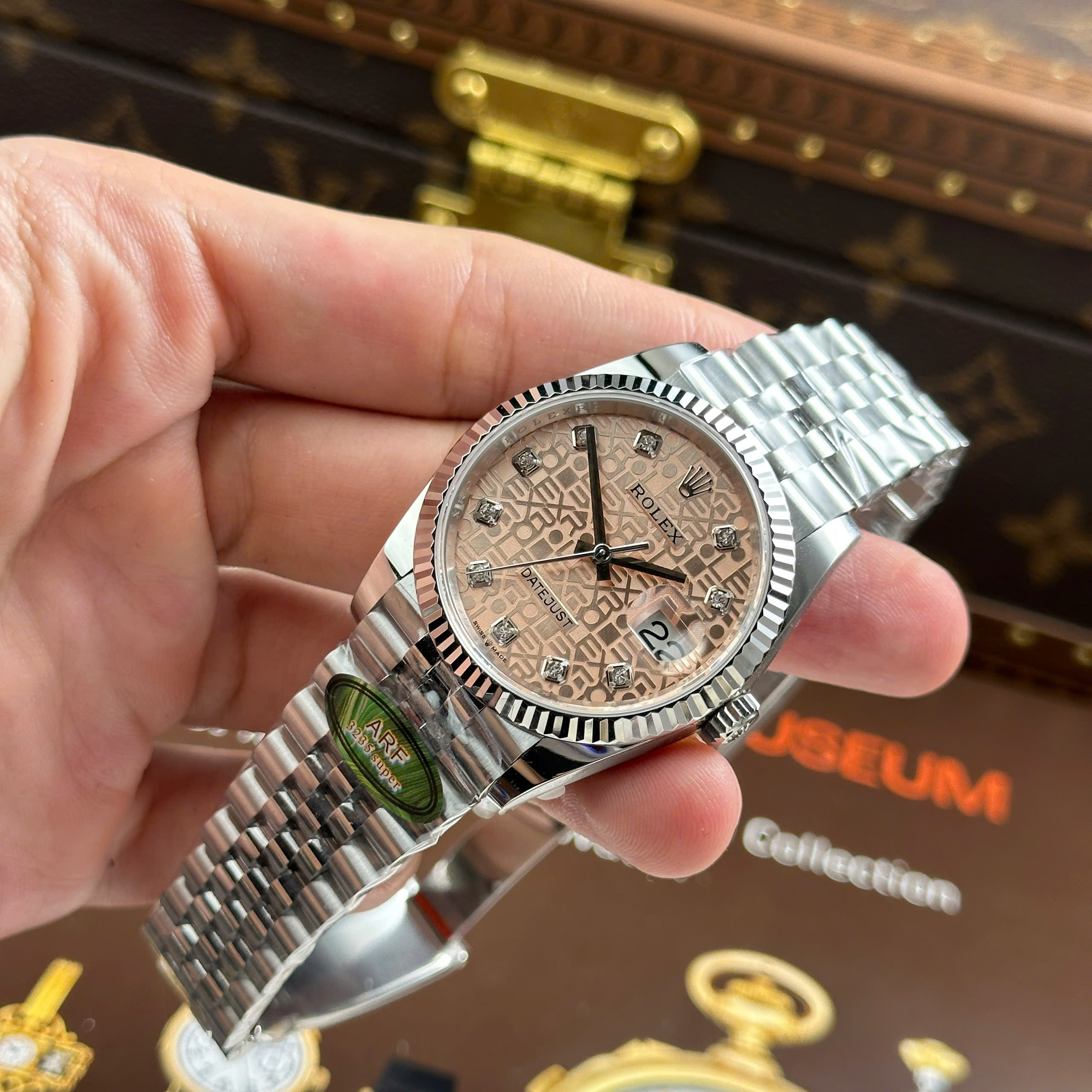 Đồng Hồ Rolex DateJust Chế Tác 11 Mặt Số Vi Tính Hồng Nhà Máy AR 36mm (2) Đồng Hồ Rolex DateJust Chế Tác 11 Mặt Số Vi Tính Hồng Nhà Máy AR 36mm