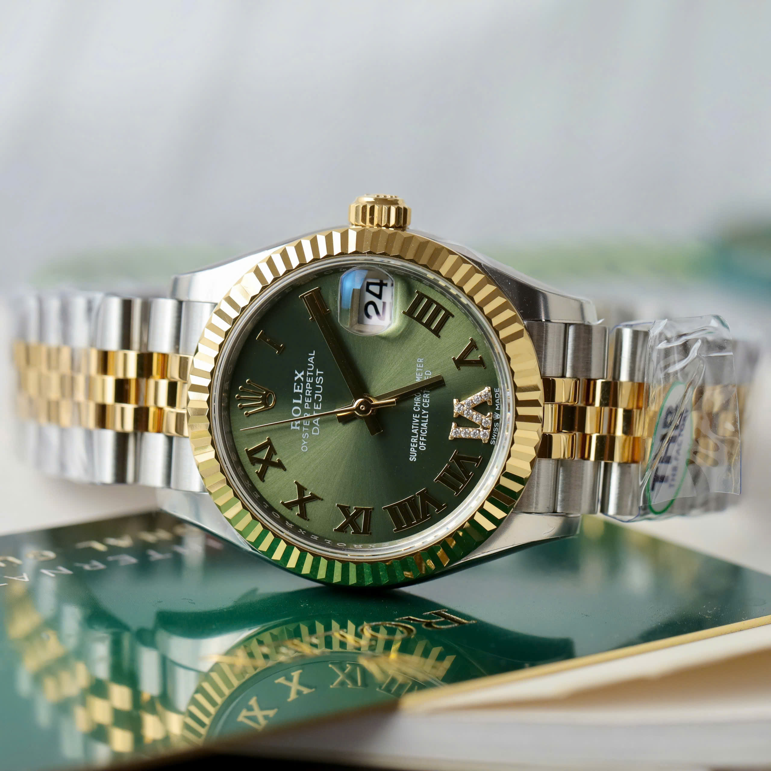 Đồng Hồ Rolex DateJust Nữ Demi Cọc Số La Mã Xanh Lá Nhà Máy THB 31mm (3) Đồng Hồ Rolex DateJust Nữ Demi Cọc Số La Mã Xanh Lá Nhà Máy THB 31mm