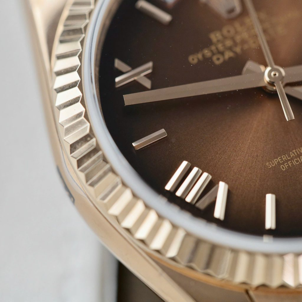 Đồng Hồ Rolex Day-Date 128235 Chế Tác Mặt Chocolate Trọng Lượng 159gr Nhà Máy QF 36mm