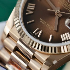 Đồng Hồ Rolex Day-Date 128235 Chế Tác Mặt Chocolate Trọng Lượng 159gr Nhà Máy QF 36mm