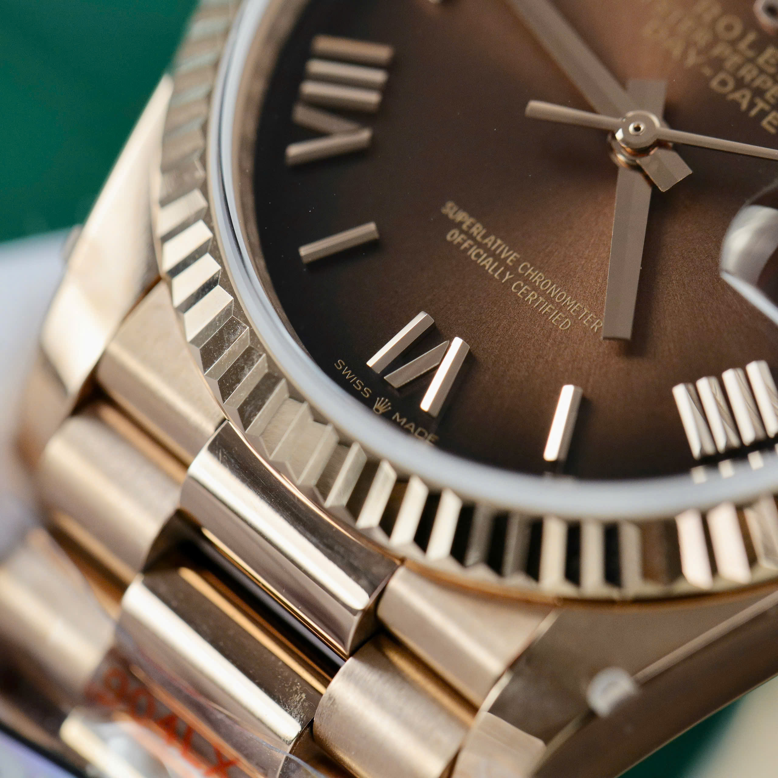 Đồng Hồ Rolex Day-Date 128235 Chế Tác Mặt Chocolate Trọng Lượng 159gr Nhà Máy QF 36mm (6) Đồng Hồ Rolex Day-Date 128235 Chế Tác Mặt Chocolate Trọng Lượng 159gr Nhà Máy QF 36mm