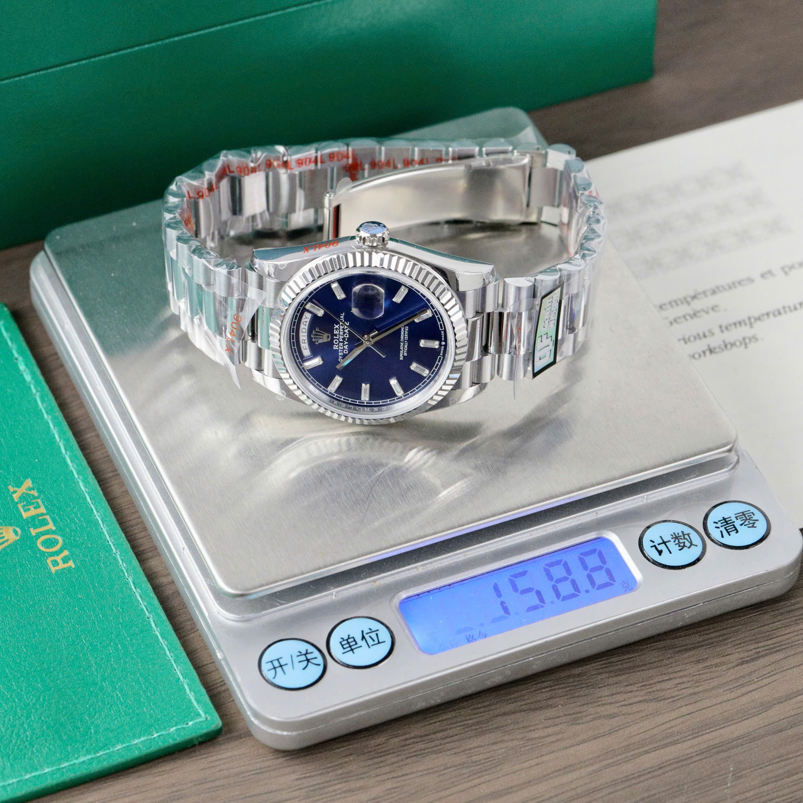 Đồng Hồ Rolex Day-Date 128236 Chế Tác Mặt Xanh Blue Cọc Số Đá Trọng Lượng 159gr Xưởng QF 36mm (1) Đồng Hồ Rolex Day-Date 128236 Chế Tác Mặt Xanh Blue Cọc Số Đá Trọng Lượng 159gr Xưởng QF 36mm