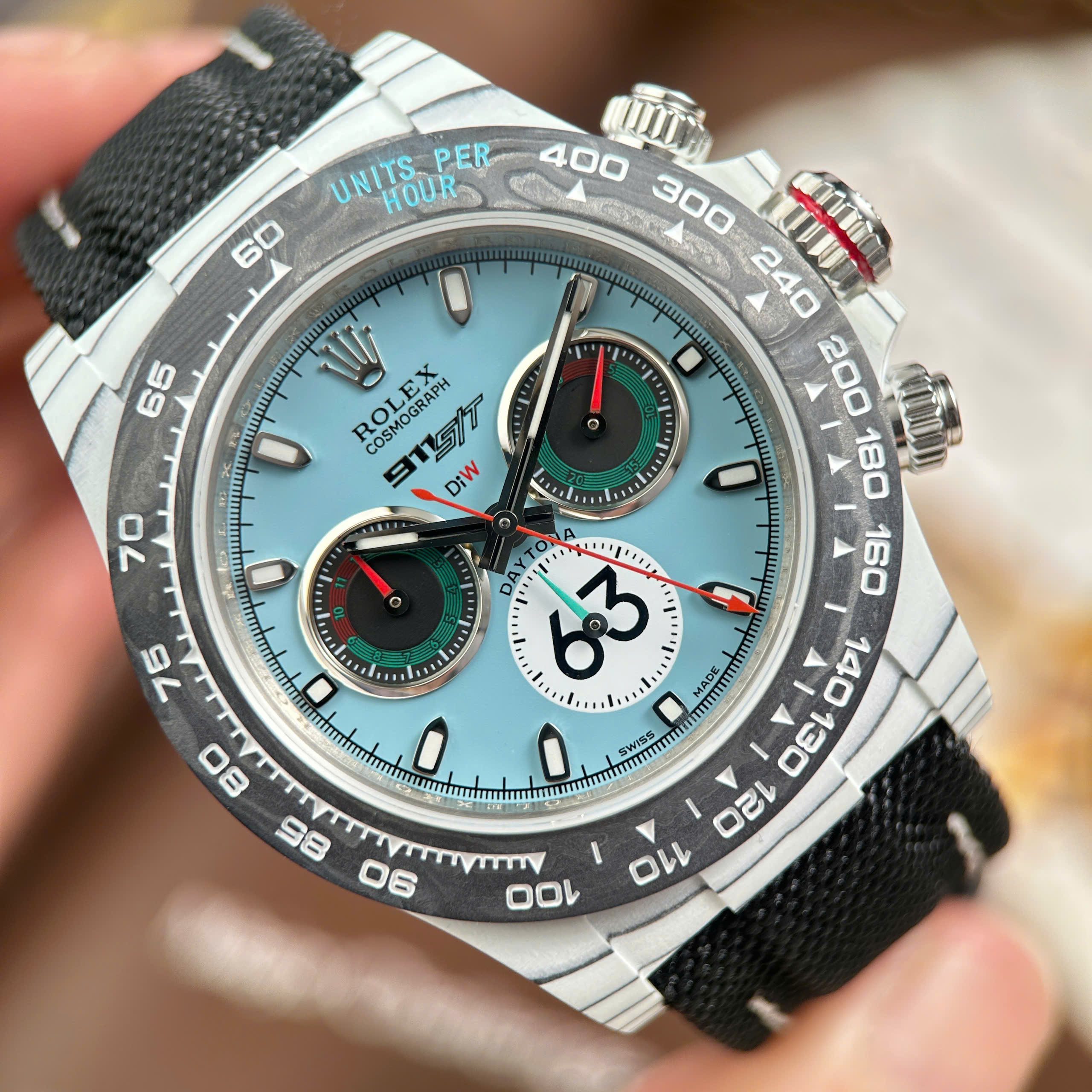 Đồng Hồ Rolex Daytona DiW Ferrari Replica 11 Mặt Tiffany Vỏ Carbon Trắng 40mm (4) Đồng Hồ Rolex Daytona DiW Ferrari Replica 11 Mặt Tiffany Vỏ Carbon Trắng 40mm