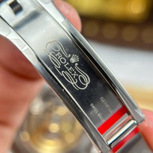 Đồng Hồ Rolex Land-Dweller 127334 Rep11 Mặt Trắng Hoạ Tiết Tổ Ong 40mm