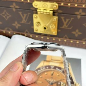 Đồng Hồ Rolex Land Dweller 127336 Chế Tác Mặt Xanh Băng Hoạ Tiết Tổ Ong 40mm