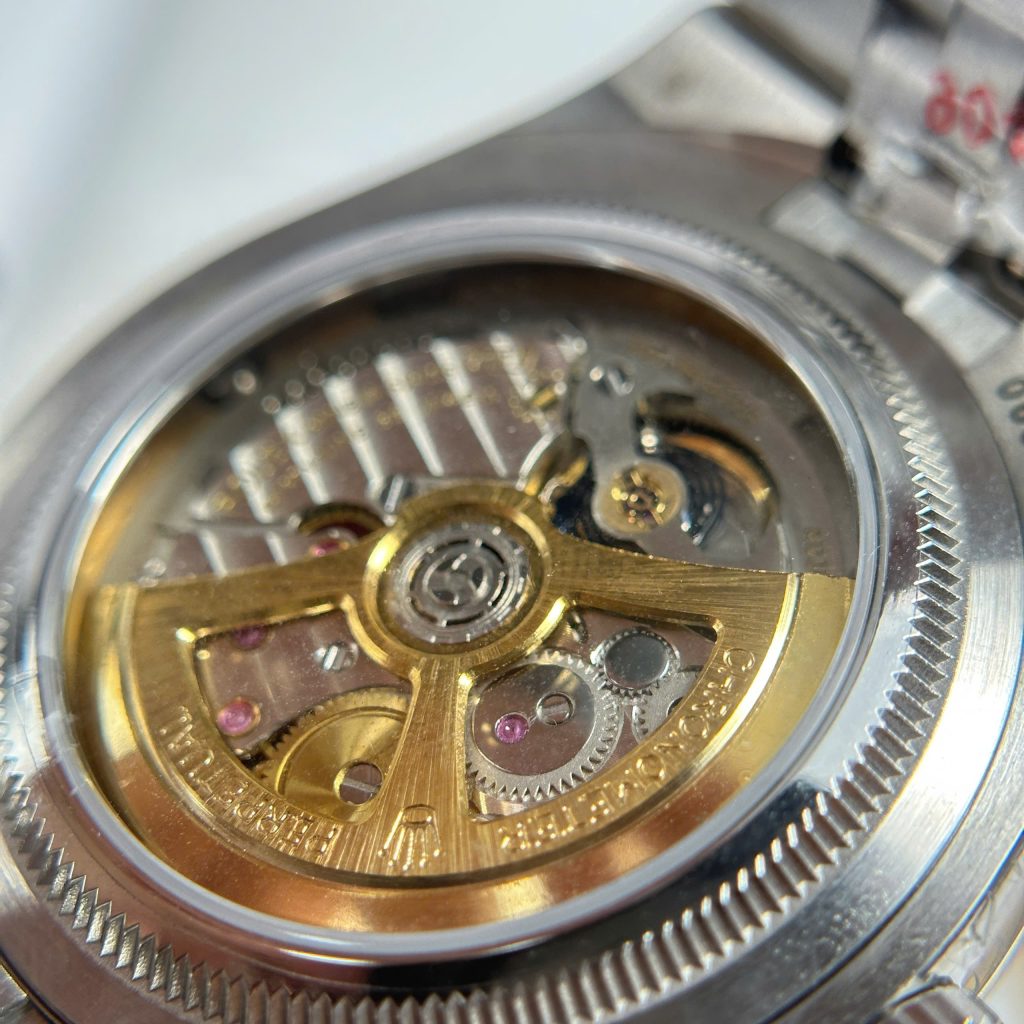 Đồng Hồ Rolex Land Dweller 127336 Chế Tác Mặt Xanh Băng Hoạ Tiết Tổ Ong 40mm