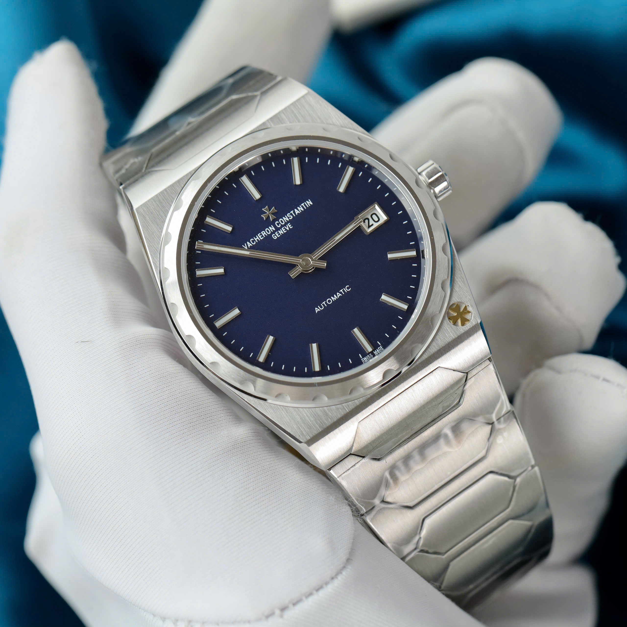 Đồng Hồ Vacheron Constantin Replica 11 Historiques 222 Mặt Xanh Blue Nhà Máy 8F 37mm (2) Đồng Hồ Vacheron Constantin Replica 11 Historiques 222 Mặt Xanh Blue Nhà Máy 8F 37mm