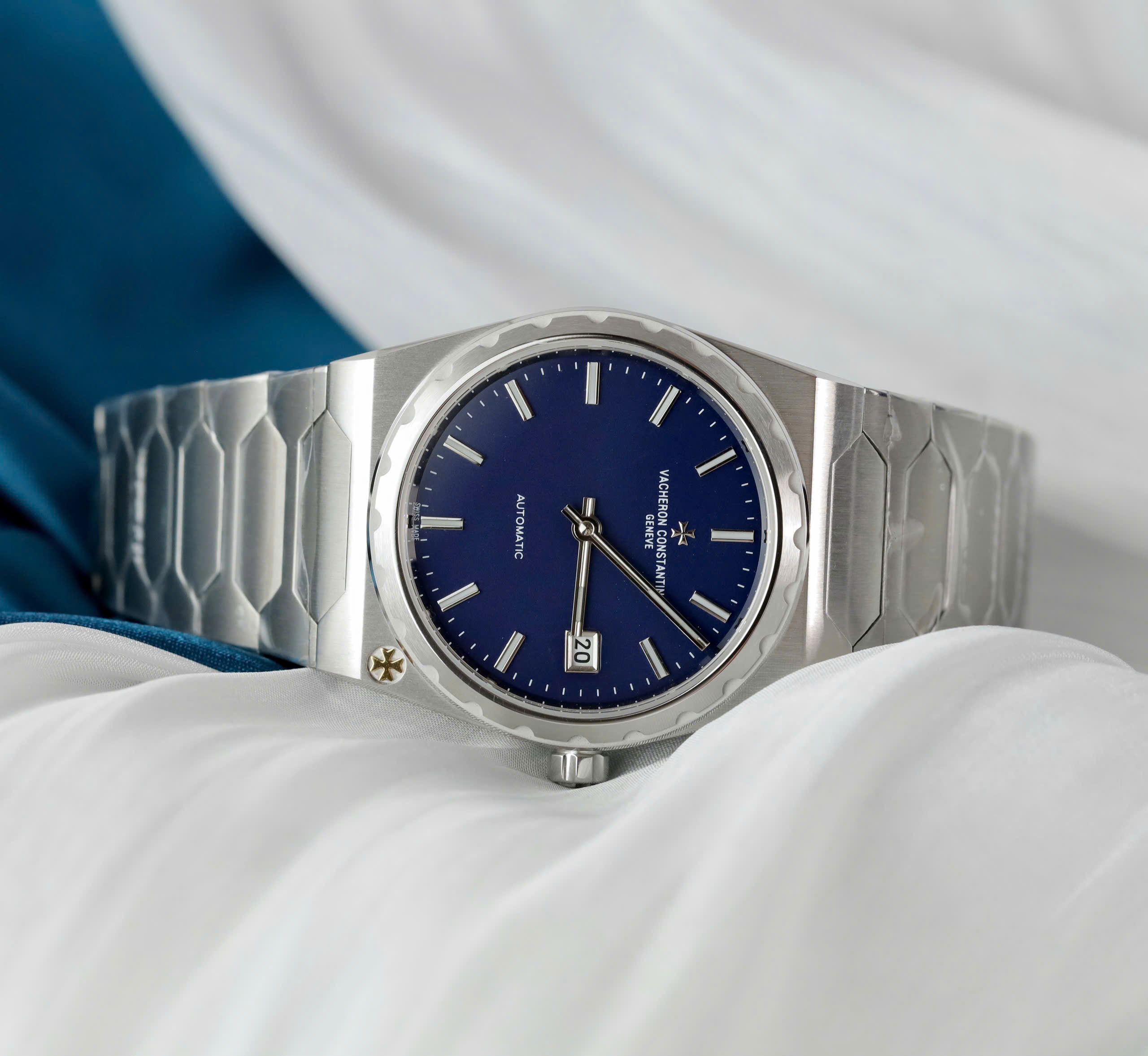 Đồng Hồ Vacheron Constantin Replica 11 Historiques 222 Mặt Xanh Blue Nhà Máy 8F 37mm (3) Đồng Hồ Vacheron Constantin Replica 11 Historiques 222 Mặt Xanh Blue Nhà Máy 8F 37mm