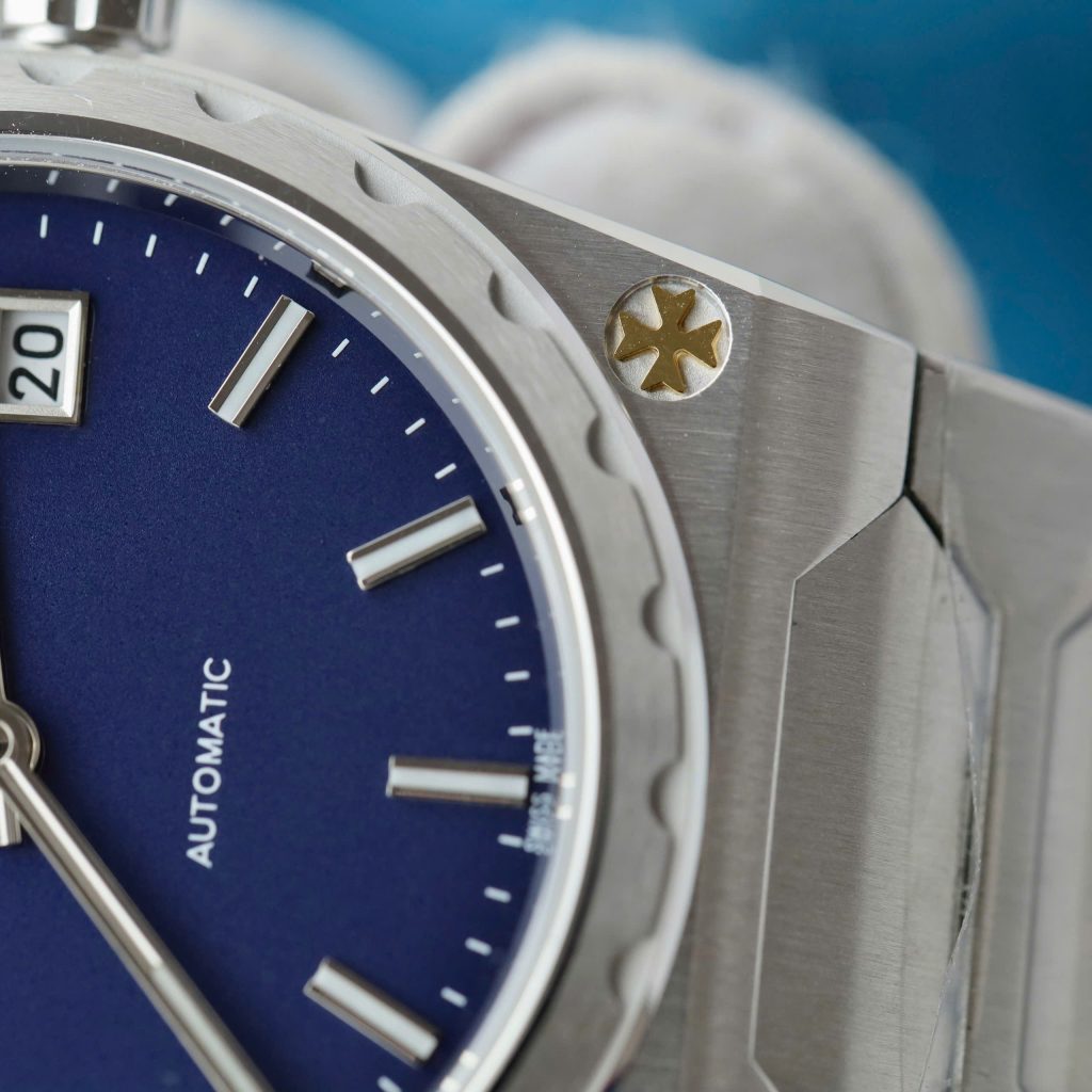 Đồng Hồ Vacheron Constantin Replica 11 Historiques 222 Mặt Xanh Blue Nhà Máy 8F 37mm