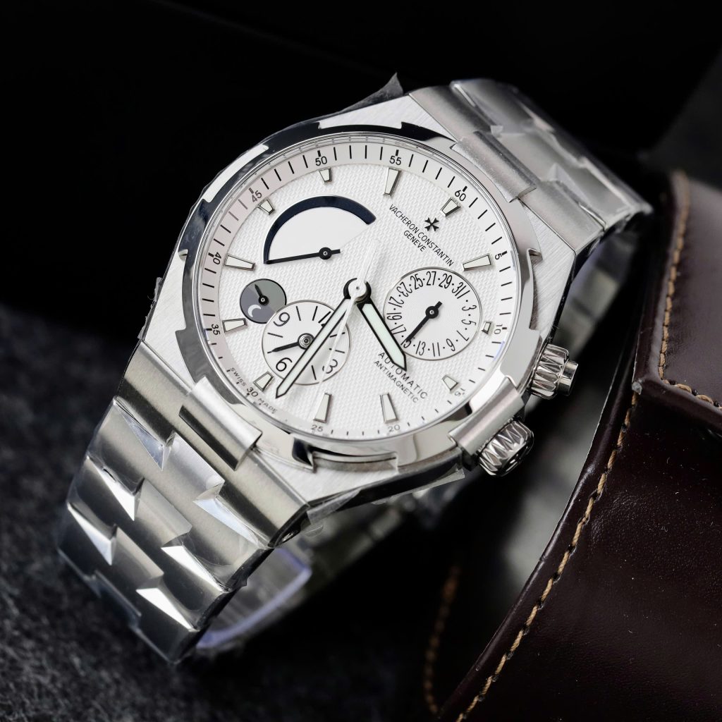 Đồng Hồ Vacheron Constantin Replica Overseas Dual Time 47450 Màu Trắng Nhà Máy 9F 42mm