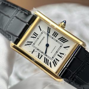 Đồng hồ Cartier Tank Louis Chế Tác 11 Mặt Trắng Dây Da Màu Đen 27.8×38.1mm