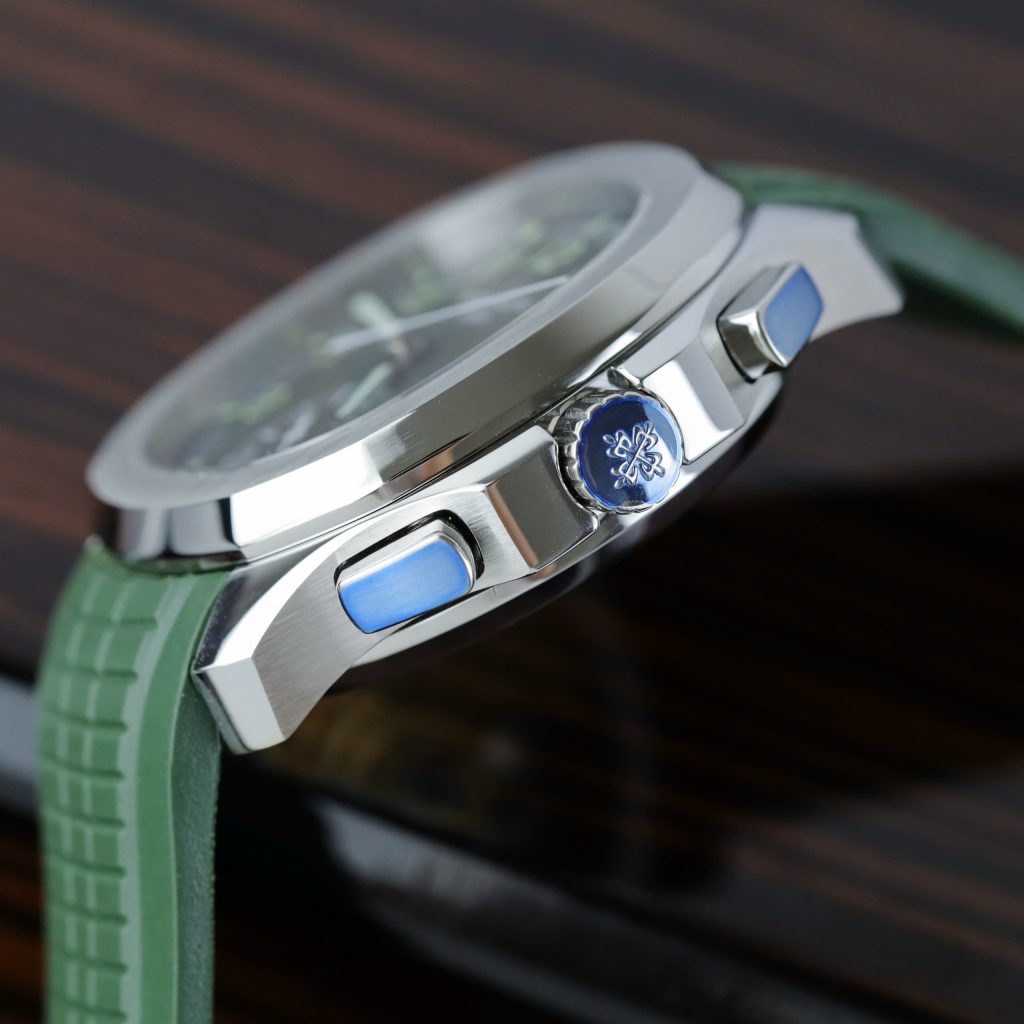 Đồng hồ Patek Philippe Replica 11 Aquanaut 5968G Dây Cao Su Màu Xanh Kaki 42.2mm