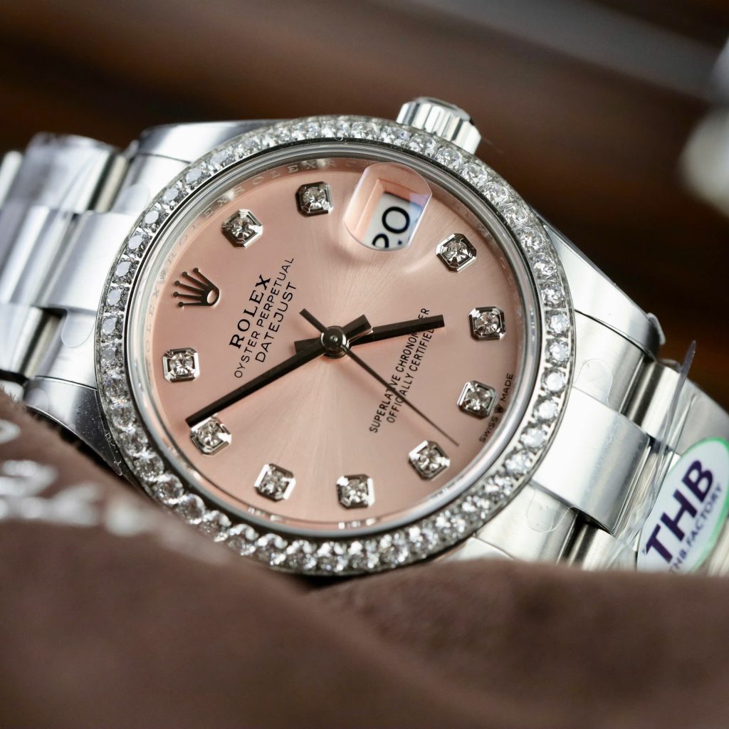 Đồng hồ Rolex DateJust Nữ Đính Đá Mặt Số Hồng Rep 11 Nhà Máy THB 31mm