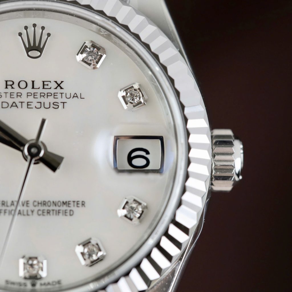 Đồng hồ Rolex DateJust Nữ Replica 11 Mặt Xà Cừ Dây Jubilee Nhà Máy THB 31mm
