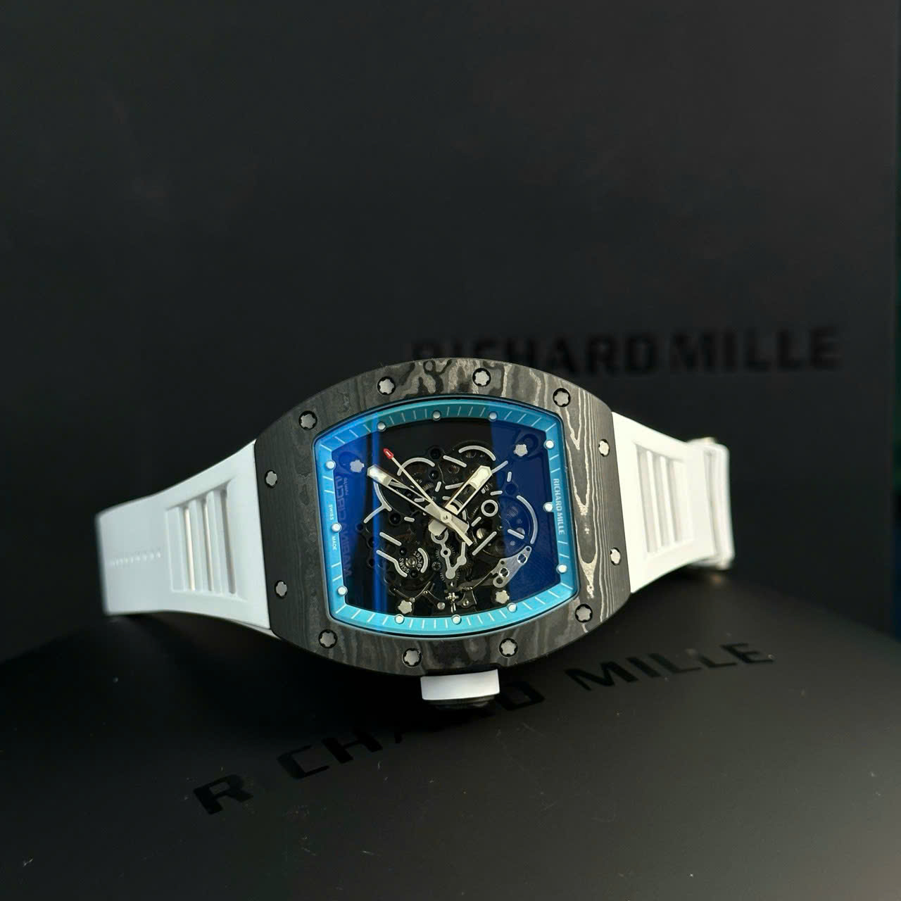 Đồng Hồ Richard Mille Chế Tác Carbon NTPT RM055 Dây Cao Su Trắng Nhà Máy ZF 49.9×42 (3) Đồng Hồ Richard Mille Chế Tác Carbon NTPT RM055 Dây Cao Su Trắng Nhà Máy ZF 49.9×42.7mm