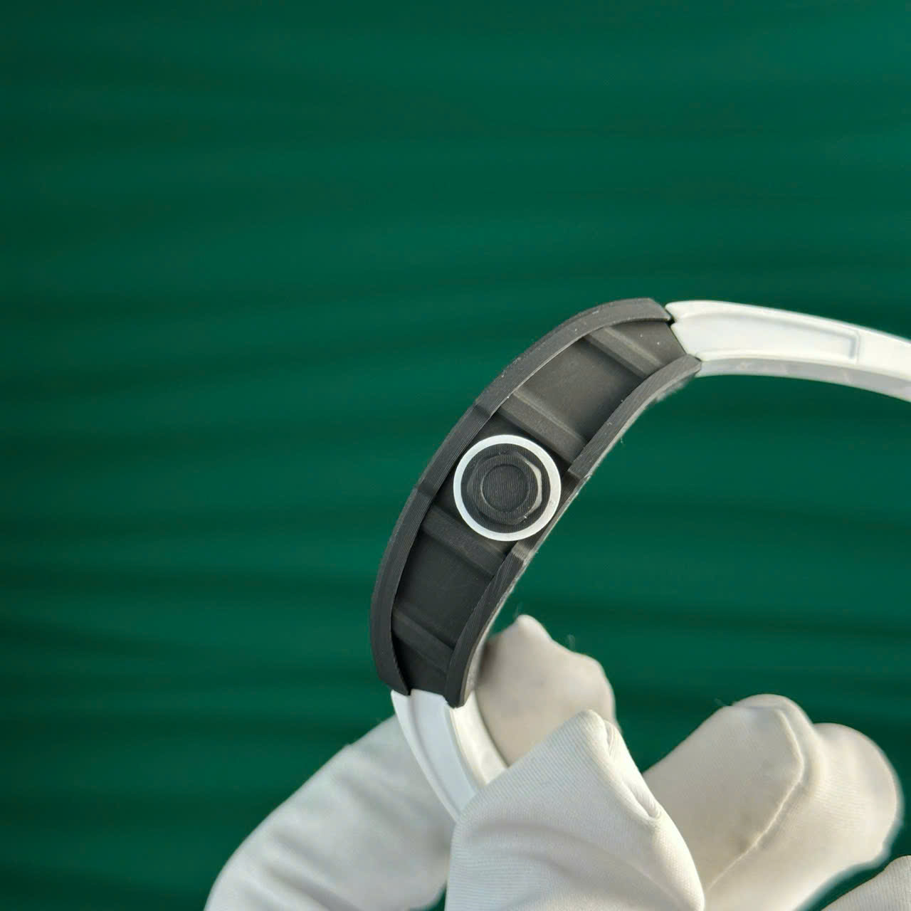 Đồng Hồ Richard Mille Chế Tác Carbon NTPT RM055 Dây Cao Su Trắng Nhà Máy ZF 49.9×42 (7) Đồng Hồ Richard Mille Chế Tác Carbon NTPT RM055 Dây Cao Su Trắng Nhà Máy ZF 49.9×42.7mm