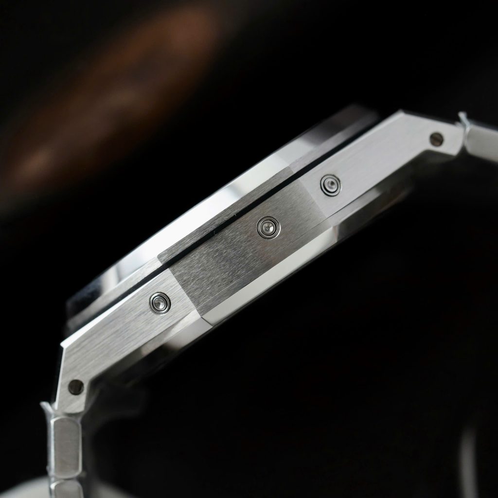 Đồng Hồ Audemars Piguet 26574 Replica Luxury Mặt Cá Hồi Dây Kim Loại Nhà Máy BBS 41mm