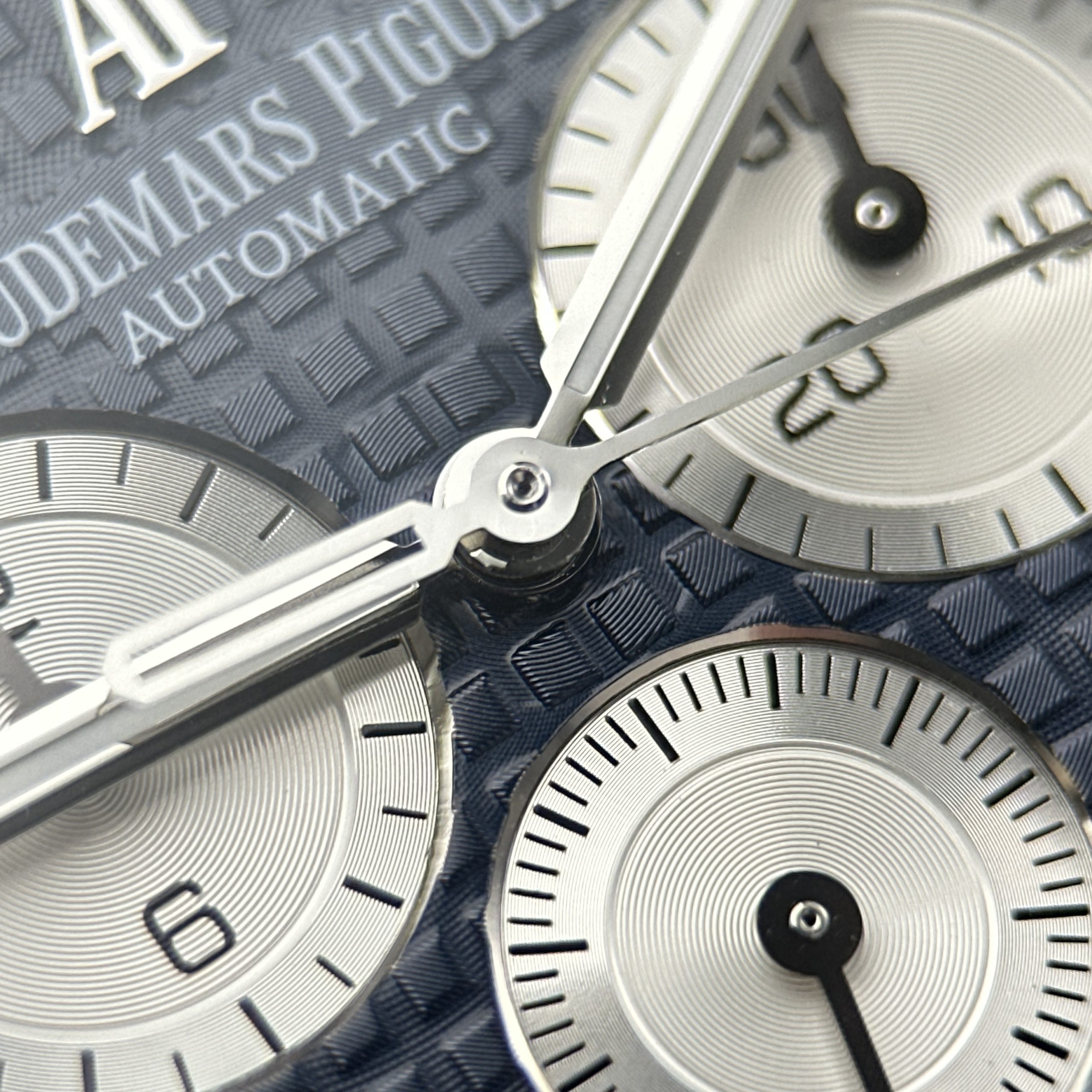 Đồng Hồ Audemars Piguet Rep11 Royal Oak Chronograph 26331 Mặt Xanh Blue Nhà Máy APS 41mm (11) Đồng Hồ Audemars Piguet Rep11 Royal Oak Chronograph 26331 Mặt Xanh Blue Nhà Máy APS 41mm