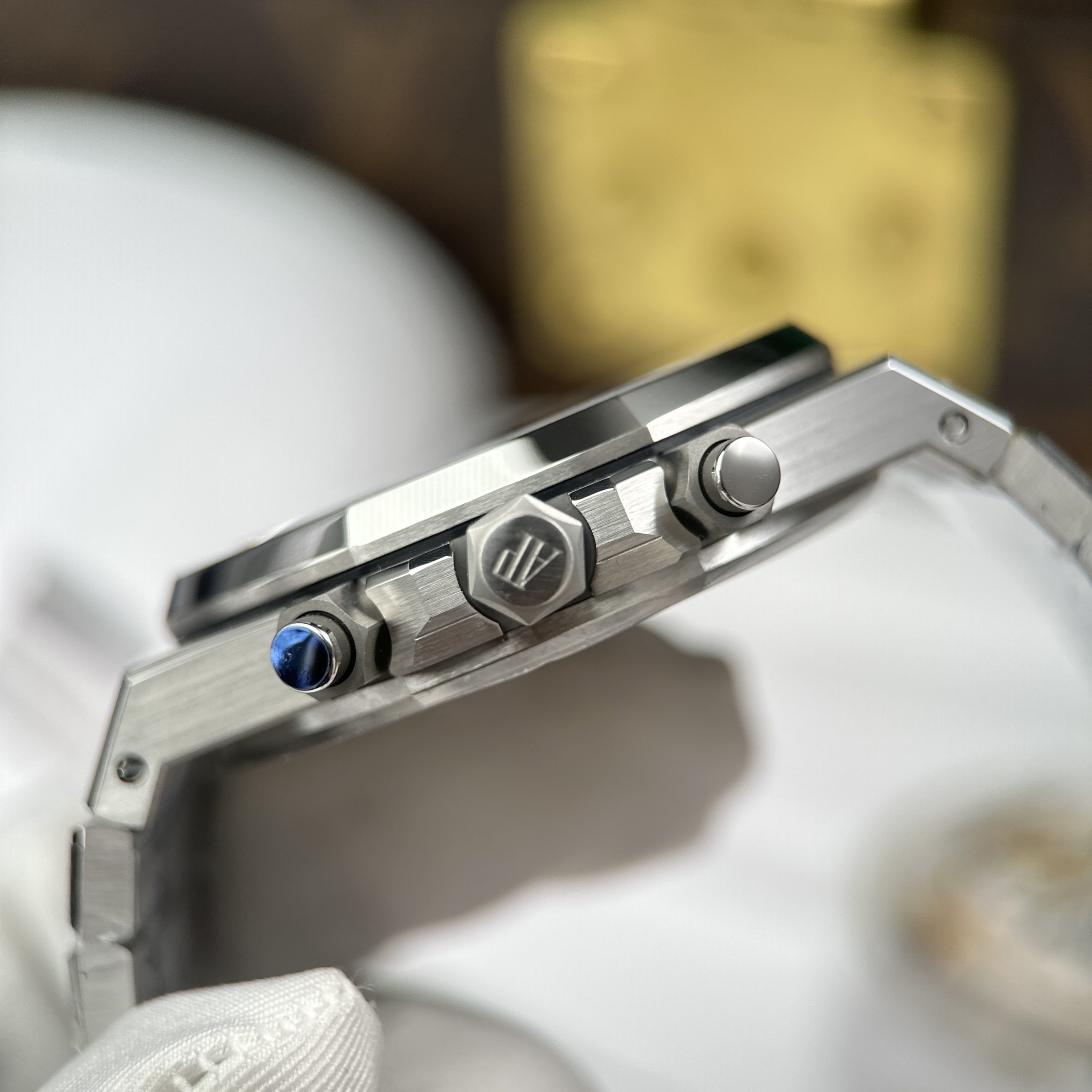 Đồng Hồ Audemars Piguet Rep11 Royal Oak Chronograph 26331 Mặt Xanh Blue Nhà Máy APS 41mm (4) Đồng Hồ Audemars Piguet Rep11 Royal Oak Chronograph 26331 Mặt Xanh Blue Nhà Máy APS 41mm