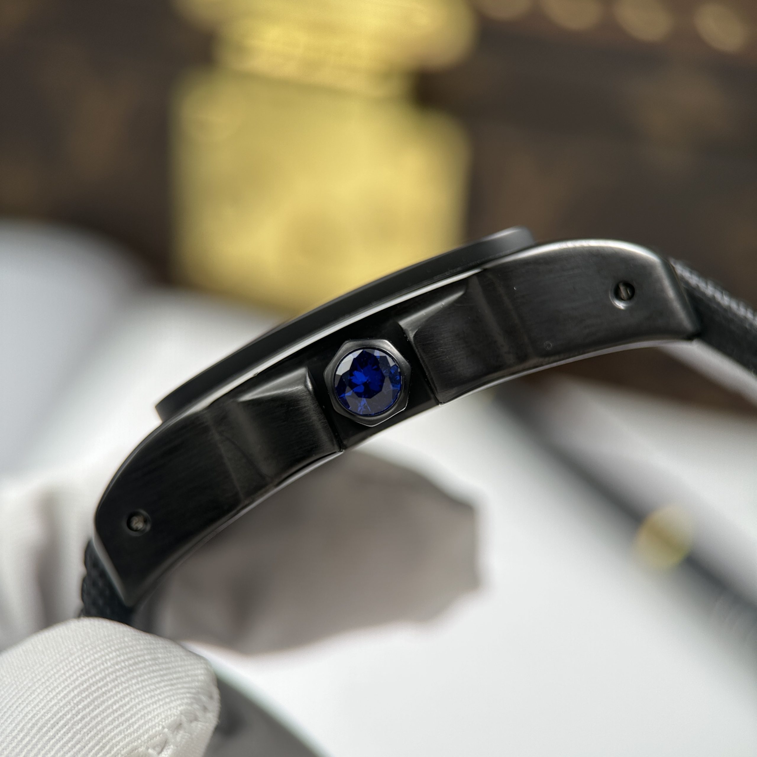 Đồng Hồ Cartier Santos 100 XL Replica Luxury Vỏ Mạ ADLC Mặt Đen 41x51mm (1) Đồng Hồ Cartier Santos 100 XL Replica Luxury Vỏ Mạ ADLC Mặt Đen 41x51mm