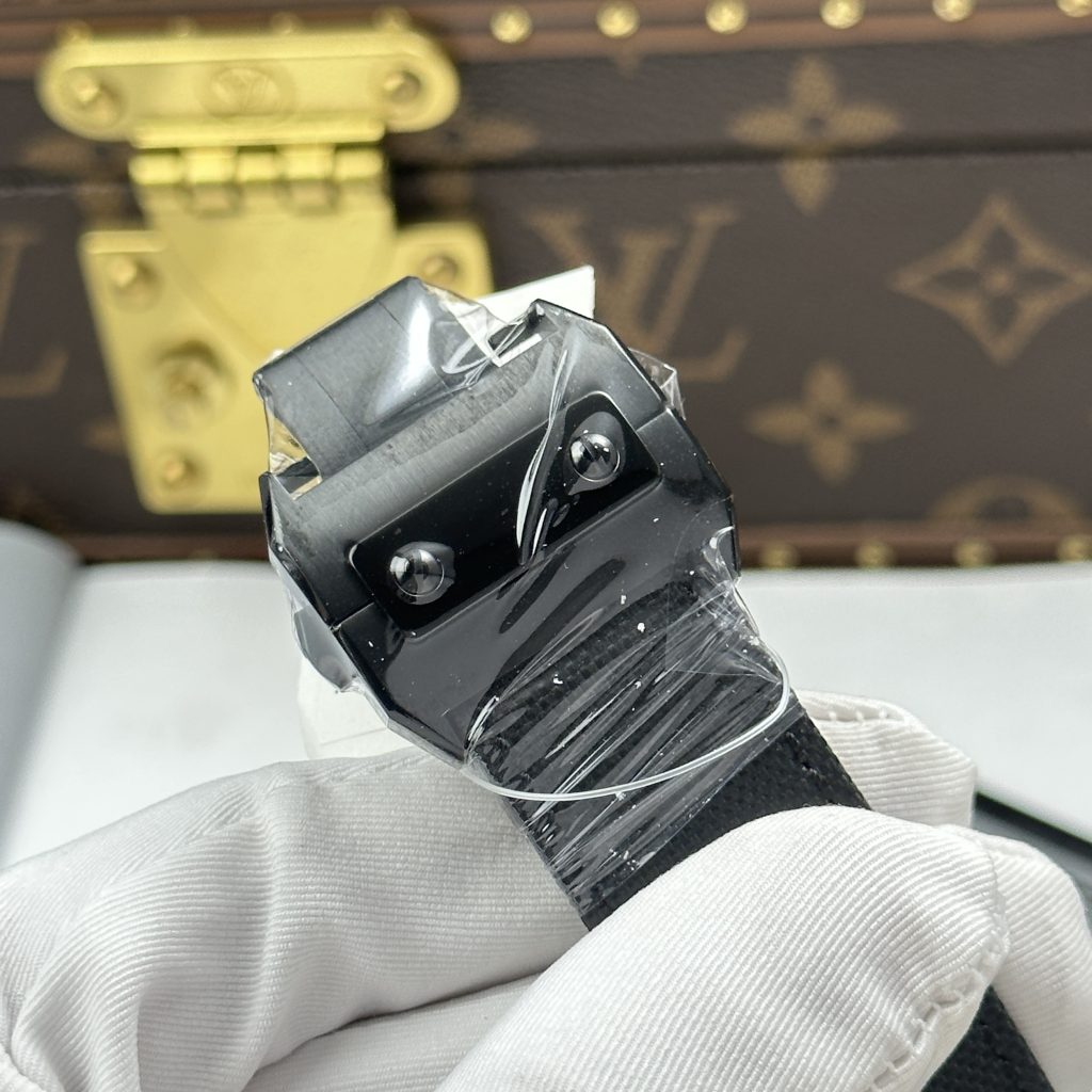 Đồng Hồ Cartier Santos 100 XL Replica Luxury Vỏ Mạ ADLC Mặt Đen 41x51mm