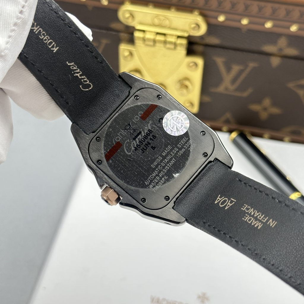 Đồng Hồ Cartier Santos Fake Cao Cấp 100 XL Black ADLC Mặt Đen Viền Vàng Hồng 41x51mm