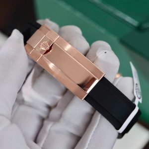 Đồng Hồ Rolex Daytona 126535TBR Chế Tác Bọc Vàng Đính Kim Cương Moissanite Baguette 40mm