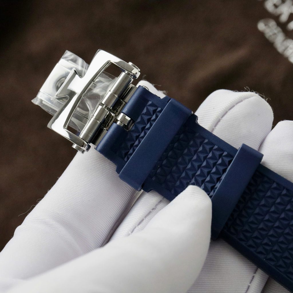 Đồng Hồ Vacheron Constantin Overseas Dual Time 7900V Replica 11 Xanh Blue Nhà Máy PZ 41mm